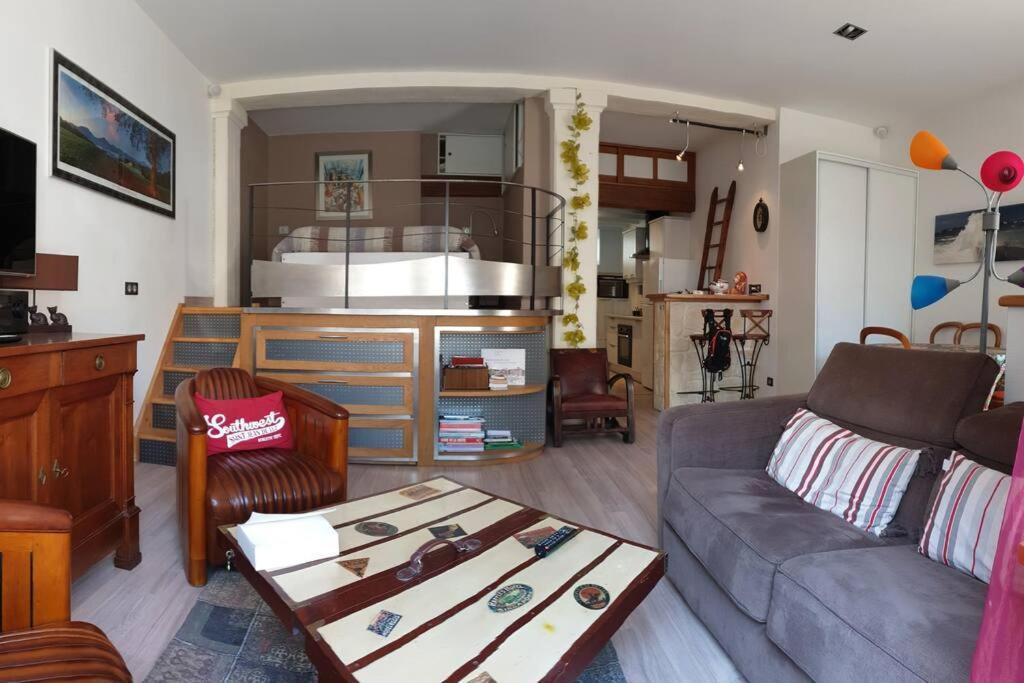 Loft Au Centre Ville, Calme, 200M De La Plage Saint-Jean-de-Luz Kültér fotó